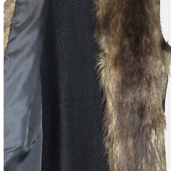 H&M FUR COLLAR SWEATER VEST - Picture 7 of 7
